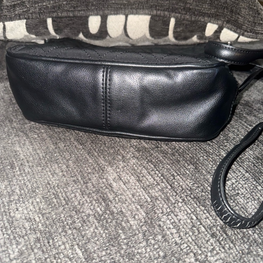 Vera Bradley Mini Vivian Crossbody Black Quilted Lightweight Everyday Bag - Picture 9 of 14